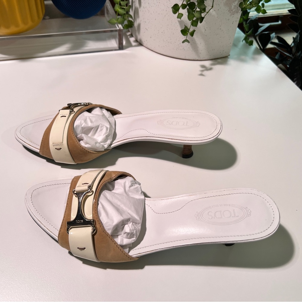 Vintage never worn Tod’s buckle Kitten heel size 6.5 - Picture 2 of 8